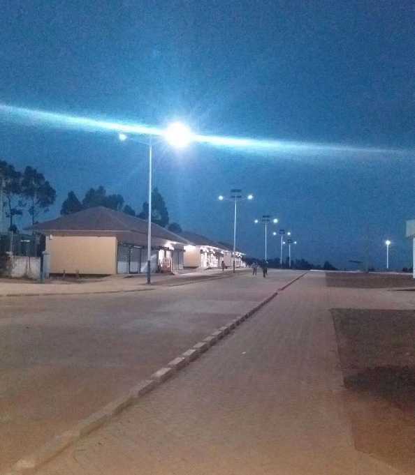 沙坡头区非洲科特迪瓦太阳能路灯工程